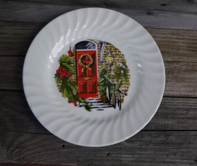Lovely Vintage Johnson Australia 22.5cm Christmas Cake or Salad Plate