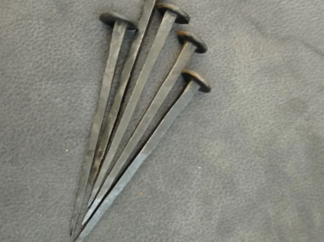 Lot De 8 Pointes Ou Clous Anciens • EUR 10,00 - FR