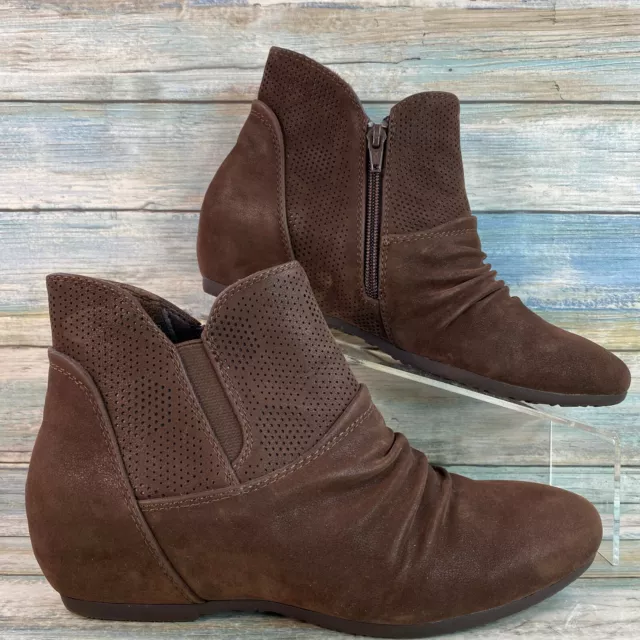 Baretraps Pixie Women’s Ankle Boot Size 8M Hidden Wedge Brown Zip Up Round Toe
