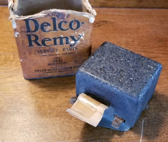 1940's 50's  DELCO REMY VOLTAGE REGULATOR 5591 Positive ground system