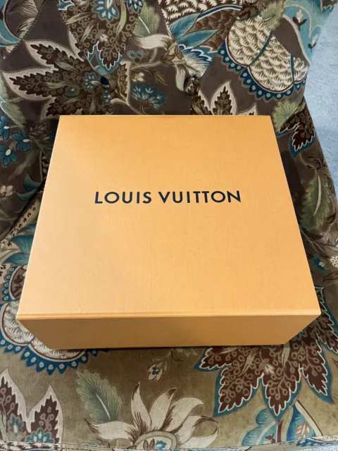 Authentic LOUIS VUITTON LV Gift Box Magnetic Empty Large Box 11x 10x 5  inches 