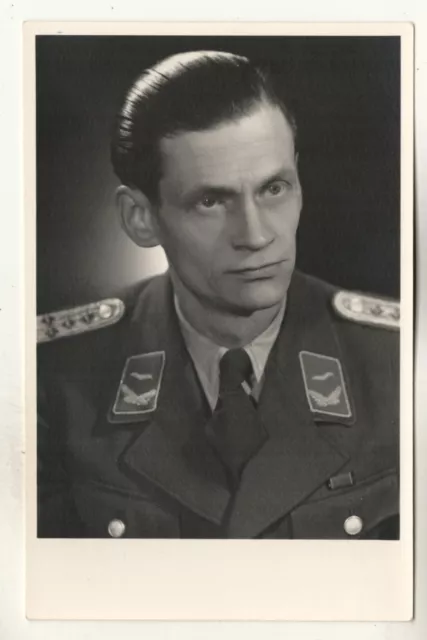 Foto Portrait Offizier Luftwaffe DDR NVA (127)