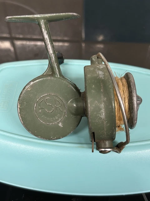 RARE VINTAGE 1950'S Nettuno FSR (Fixed Spool Reel), a vintage fishing reel. 9.72 - PicClick UK RARE VINTAGE 1950'S Nettuno FSR (Fixed Spool Reel), a vintage fishing reel. 9.72 - PicClick UK