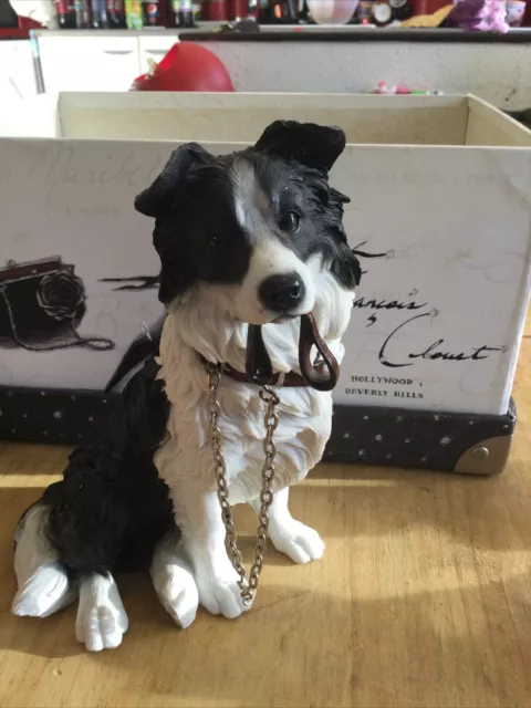 The Leonardo Collection Border Collie Dog Walkies Figurine 2006