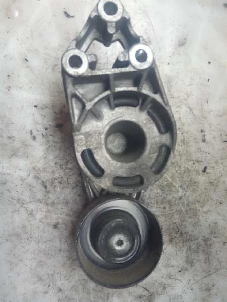 038903315E galet tendeur pour VOLKSWAGEN BORA 1.9 TDI 1998 154413