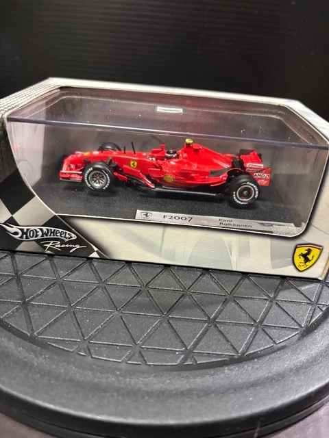 HOT WHEELS 1/18 Ferrari F2007 Kimi Raikkonen F1 World Champion