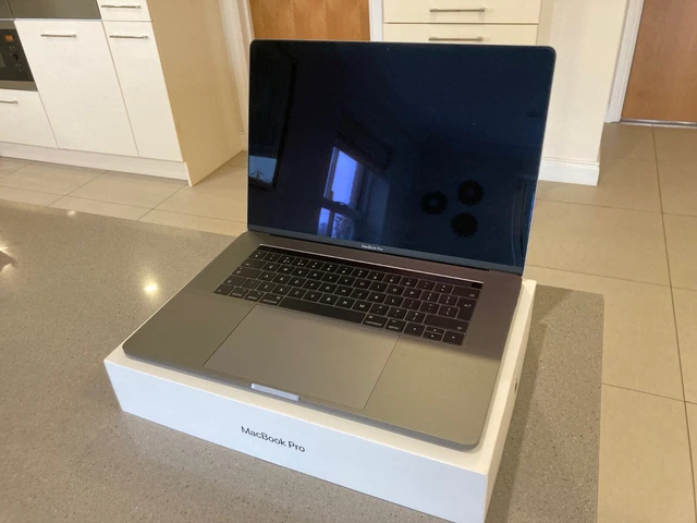 Apple MacBook Pro 15" 2017 i7 2.8GHz 16GB RAM 256GB SSD Space Grey (NEW Battery) 3