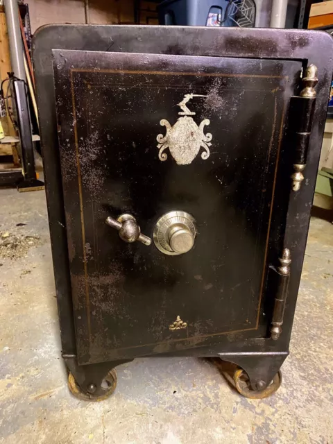 Vintage Cast Iron Meilink's Safe, 1886, working great condition