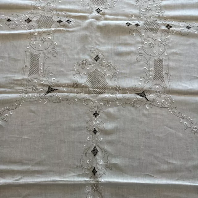 Embroidered Natural Linen Tablecloth Cutwork Lace White Ecru 66x100 Lovely 3