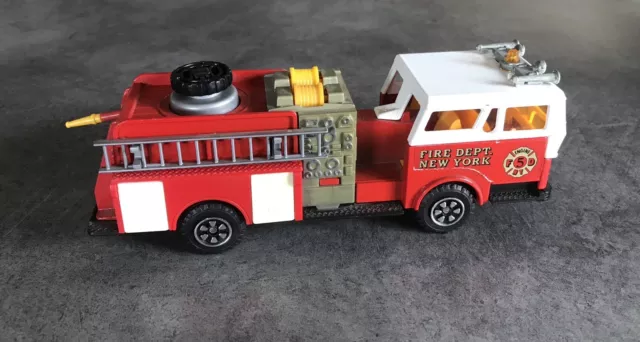 Camion de Pompier Radiocommandé EPA AROCS 1/18 ème RTR 2.4 Ghz