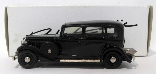 Miniature Brooklin Models RE37 - Volvo Eftertanken 1940 - 1/43 - Argent