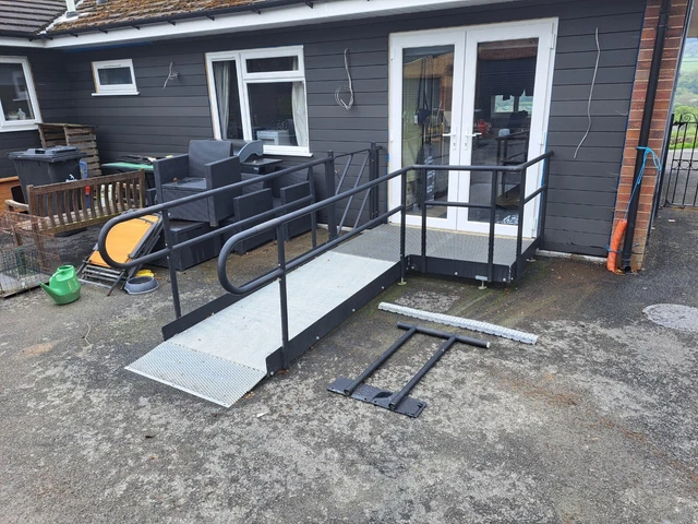 Disable Ramp Access HOUSE WHEELCHAIR DISABLED Mobility Access Ramp 3.5m X 900mm Two ...