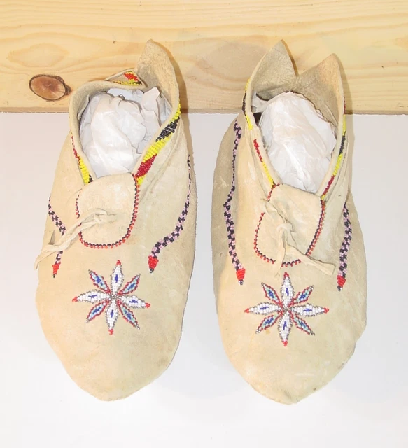 Vintage Original Sun Burst Beaded Native American Indian Moccasins Hand Sewn