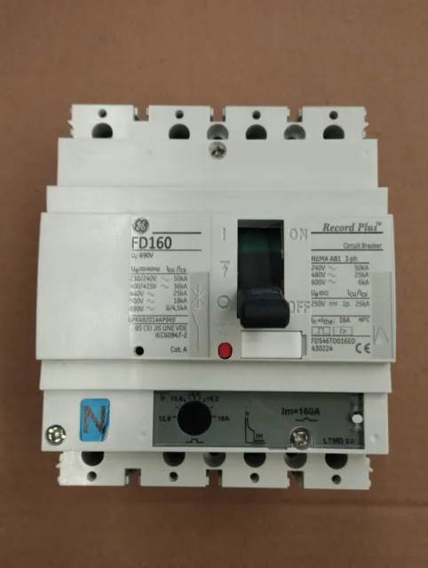 Interruptor de circuito GE Record Plus FD160 / FDS46TD016ED