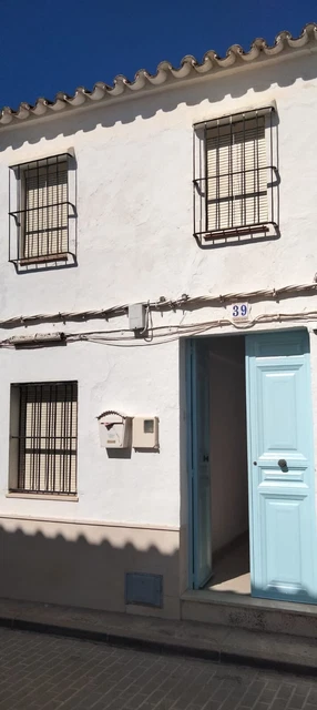 Beautiful furnished 5 bedroom Spanish townhouse 3