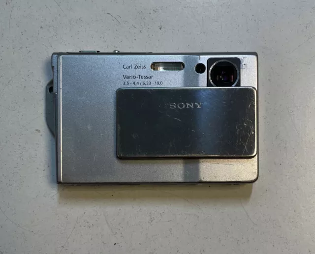 Sony Cybershot DSC-T7 5.1MP Compact Digital Camera Silver .Read!
