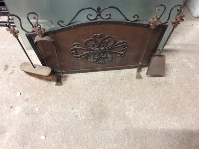 Ancien Serviteur De Cheminée – Lot De Pincettes, Pince Et Accessoires – Fer Forgé