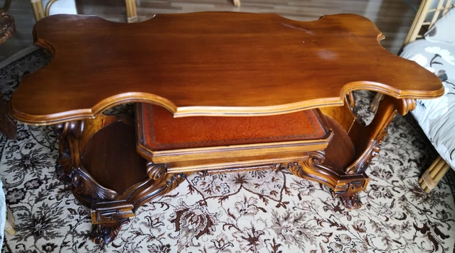Alter antiker Couchtisch aus Nussbaumholz mit Tablett, absolutes Einzelstück