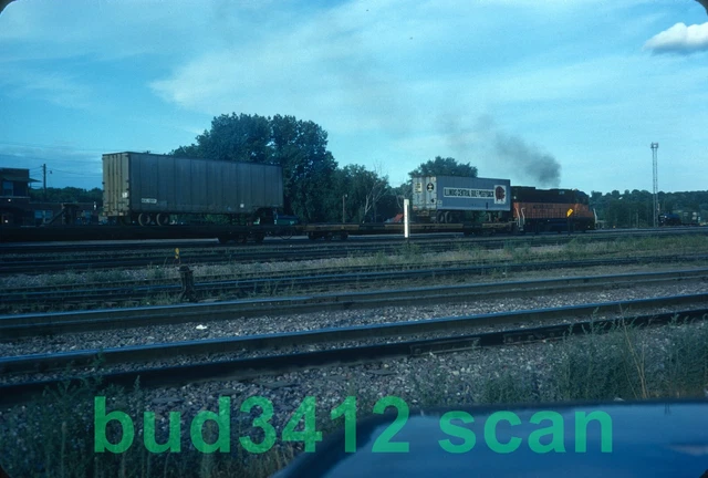 MILW Milwaukee Road GP40 #2035 w/Sprint at St Paul MN 1982 ORIGINAL Slide!