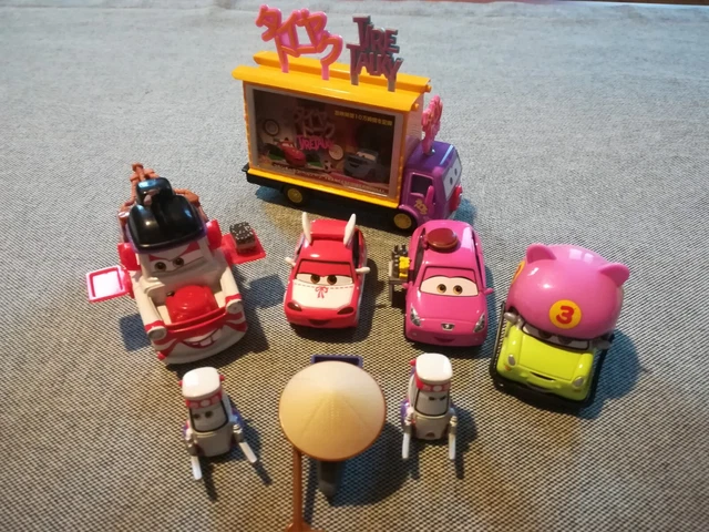 CARS Lot de 42 Voitures Et Camions Disney.Pixar CARS en Excellent État