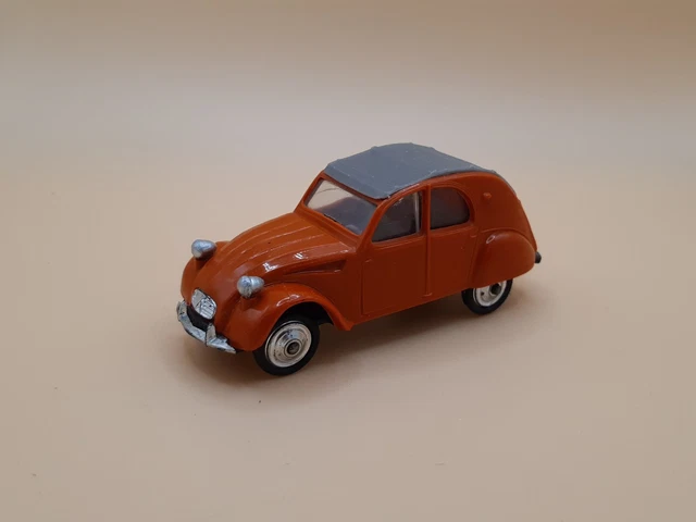 CITROEN 2CV AZ rouge micro norev echelle HO 1/86 ieme 46 mm EUR 5,00