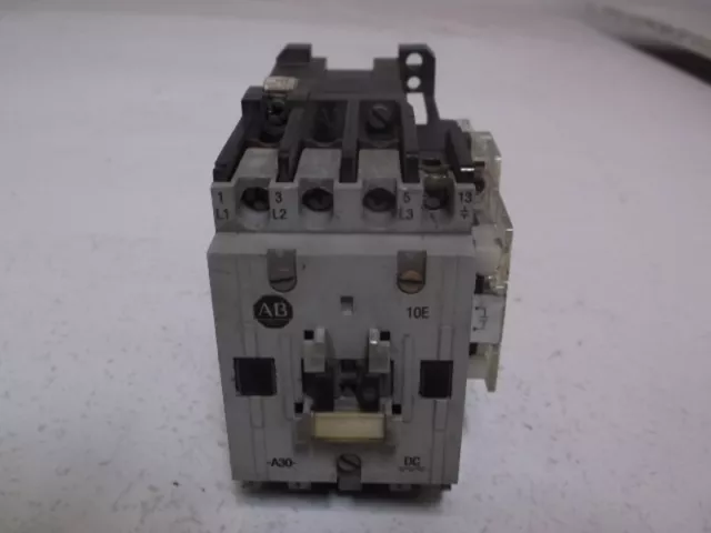 Allen Bradley 100-A30Nz243 Ser. B Contactor 24Vdc * Used *