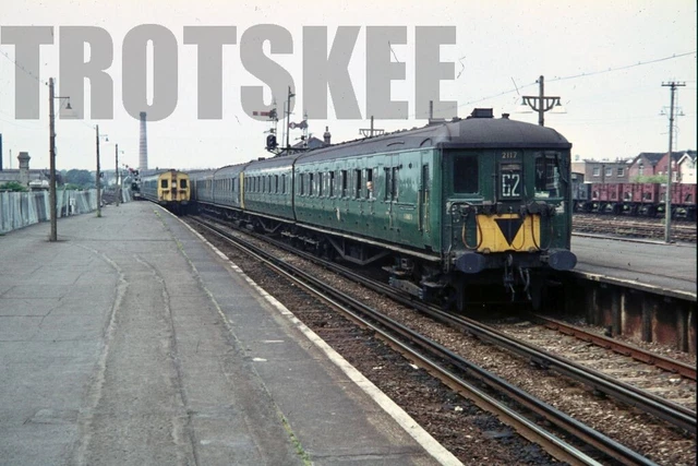 35MM SLIDE BR British Railways Electric EMU Class 401 2117 1970 ...