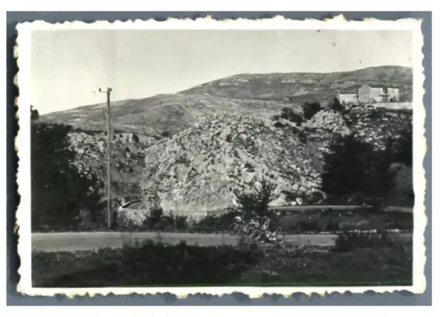 France, Sur la route  Vintage silver print. Série de photos sur le sujet du cycl