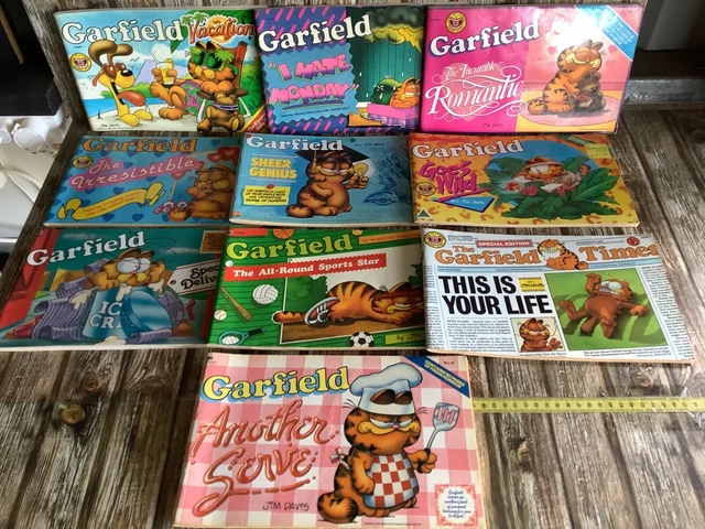 GARFIELD THE CAT - JIM DAVIS CARTOON BOOKS - BULK LOT of COMIC BOOKS