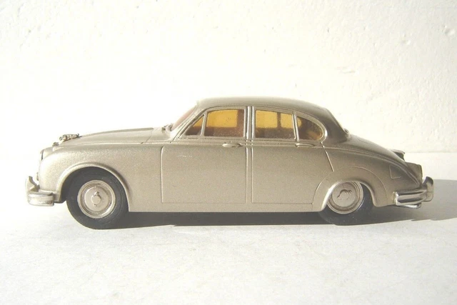 Jaguar MK II bronze Classic 43 , Grand prix models , 1/43 sans support,ni carton