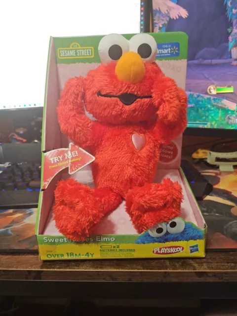 BRAND NEW2011 Sesame Street Sweet Kisses Elmo Hasbro Playskool WALMART EXCLUSIVE