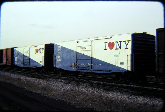 Railroad Slide Delaware & Hudson D&H Box Cars DHNY 50052-50160 "I Love NY" 1985