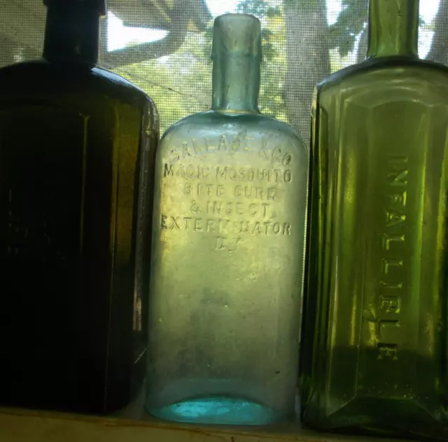 Magic Mosquito Bite Cure & Insect Exterminator Sallade  &Co Ny 1890 Bug Bottle