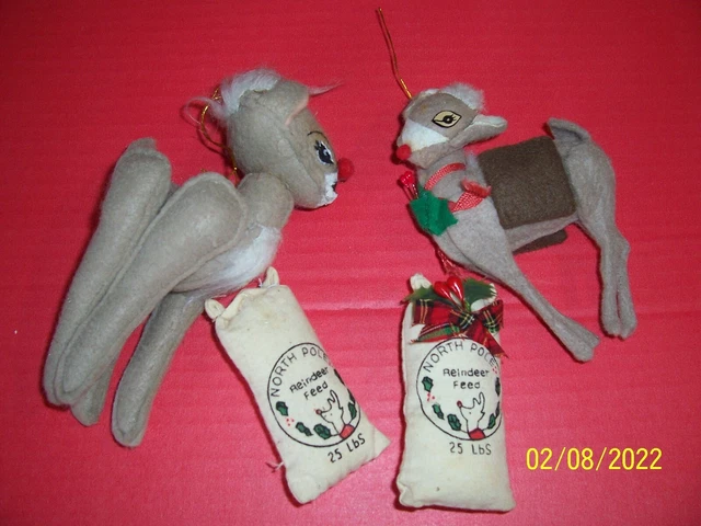 Annalee 1961  (2) Hanging Reindeer and 2 bags reindeer feed  (no tags)