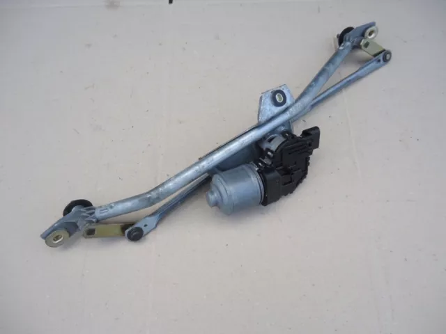 Volkswagen Passat 2003 Windscreen Wiper Motor Mechanism