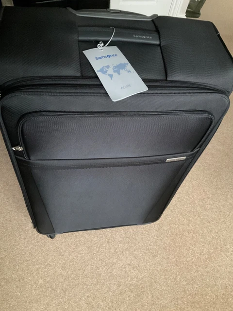 New Samsonite Suitcase 75/28 Black Spinner New Samsonite Suitcase 75/28 Black Spinner