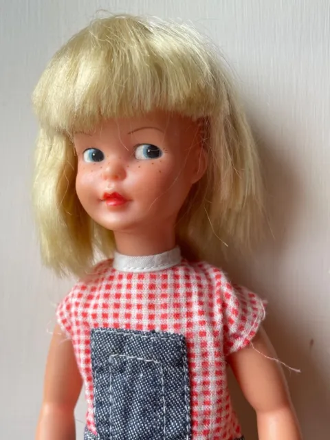 Vintage Patch Doll Sindy's little sister MIHK with extra clothes.