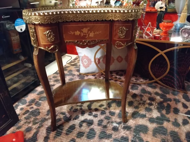 Stunning Louis XV Style Kidney Shaped Marble Top Side Table & Gilt Metal Mounts