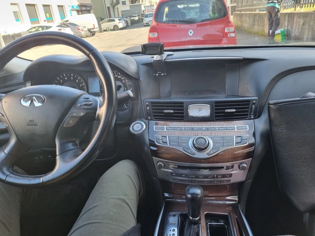M 35h 3.5 V6 2WD 372 cv Boîte auto Hybride Full Option 4