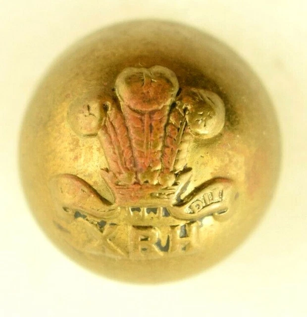 1880S90S 10TH ROYAL Hussars Prince Of Wales Uniform Ball Button D16 £