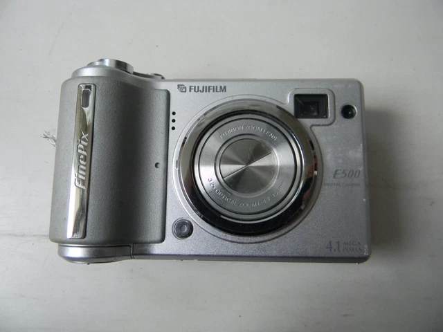 Appareil photo numérique DIGITAL CAMERA Finepix E500