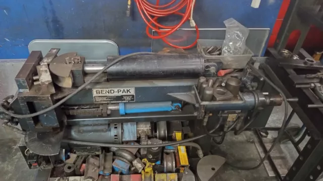 hydraulic exhaust pipe bender