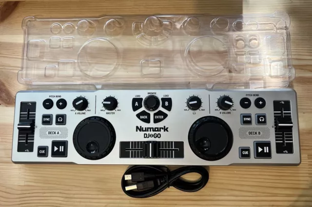 Numark DJ2go portable USB DJ controller mini turntables