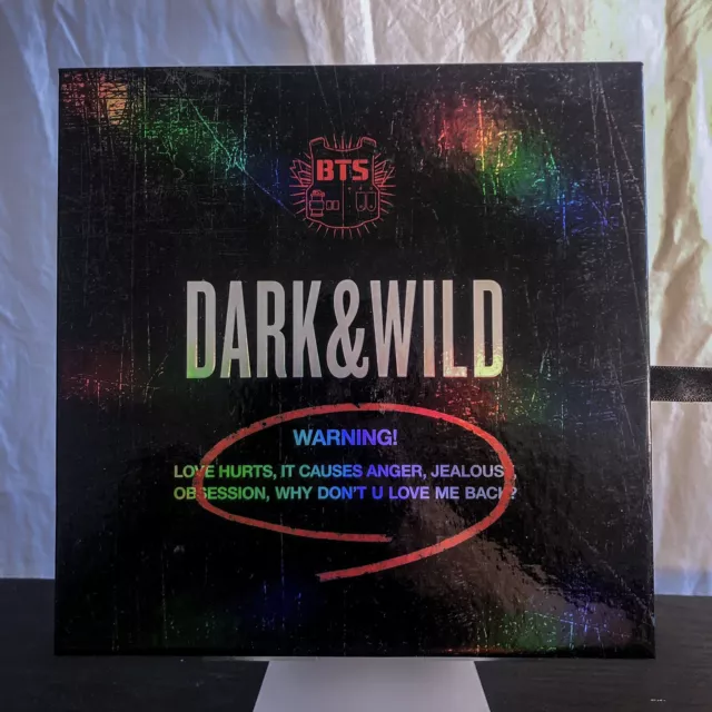 BTS Dark & Wild 1st Album - CD + Photobook + Photocards