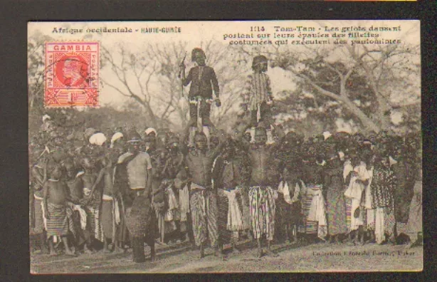 ETHNIQUE / TAM-TAM (GUINEE) DANSE des GRIOTS / HOMMES & ENFANTS animée en 1910