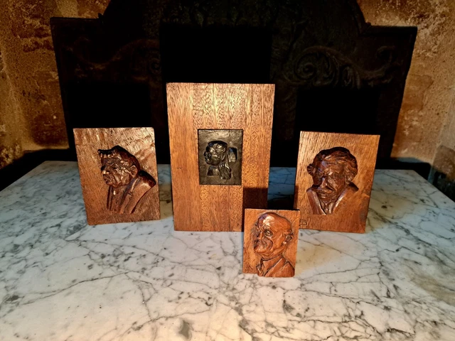 Lot 4 bas-reliefs bois sculpté caricatures homme politique du XIXe monogramme MB