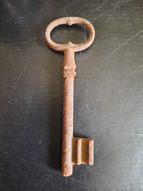 Porte clés en fer forgé - France