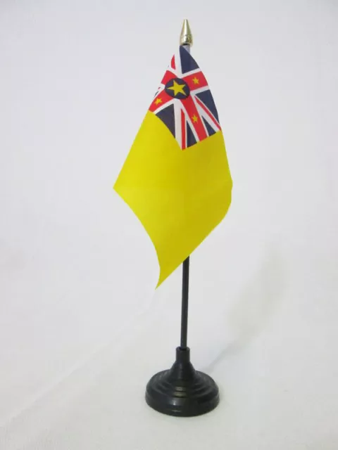 DRAPEAU DE TABLE NIUE 15x10cm - PETIT DRAPEAUX DE BUREAU NIUÍ?EN 10 x 15 cm poin