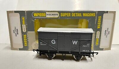 Wrenn Model Railways Wagon W5058 "G.W." Short Wheel Base Fruit Van Dark Grey