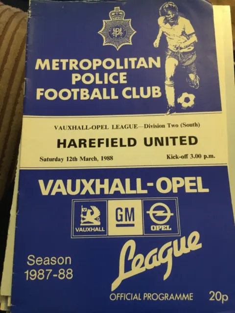 Metropolitan Police v Harefield United 1987/88 VOL